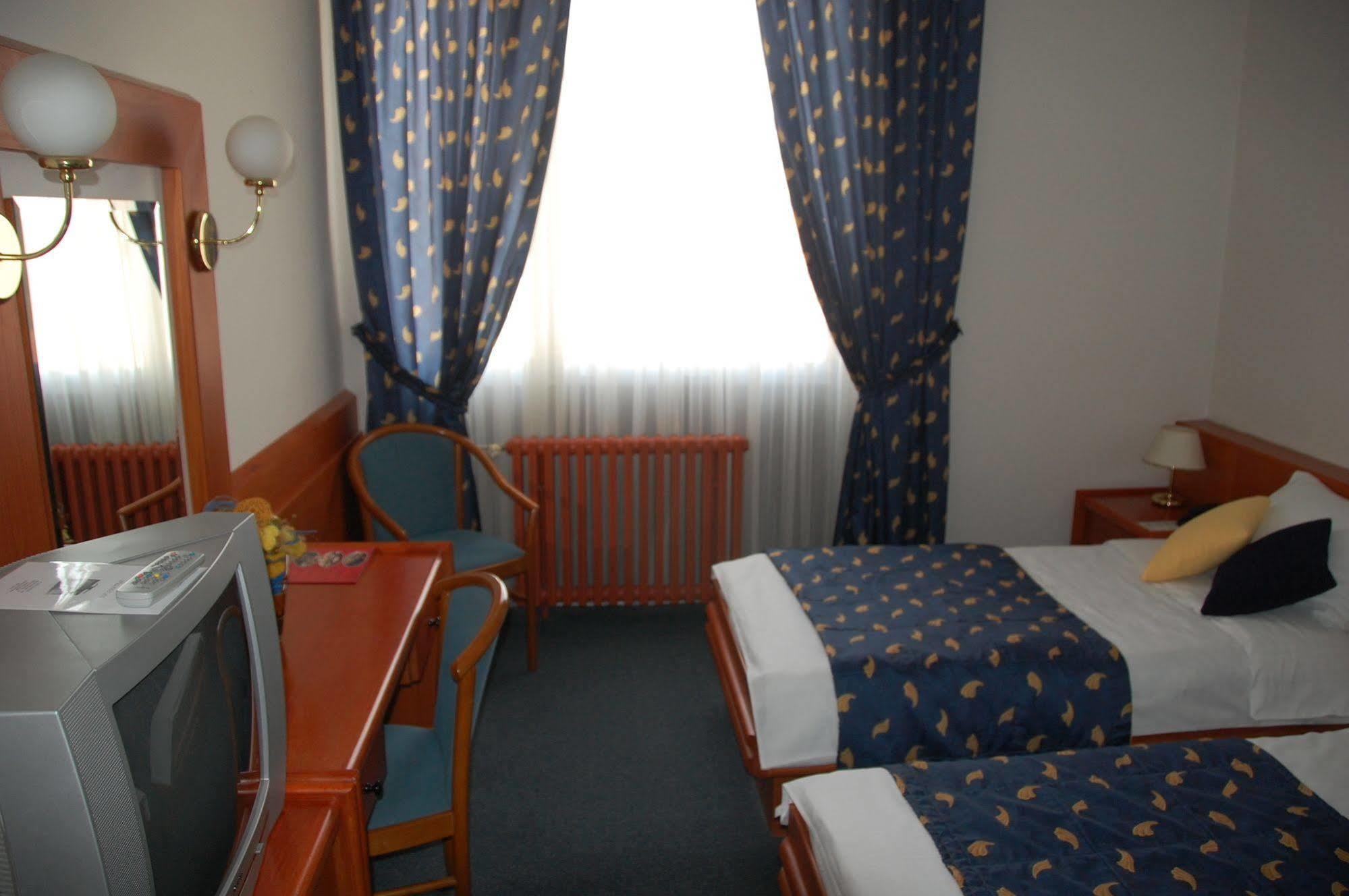 Hotel Turist Varaždin Esterno foto